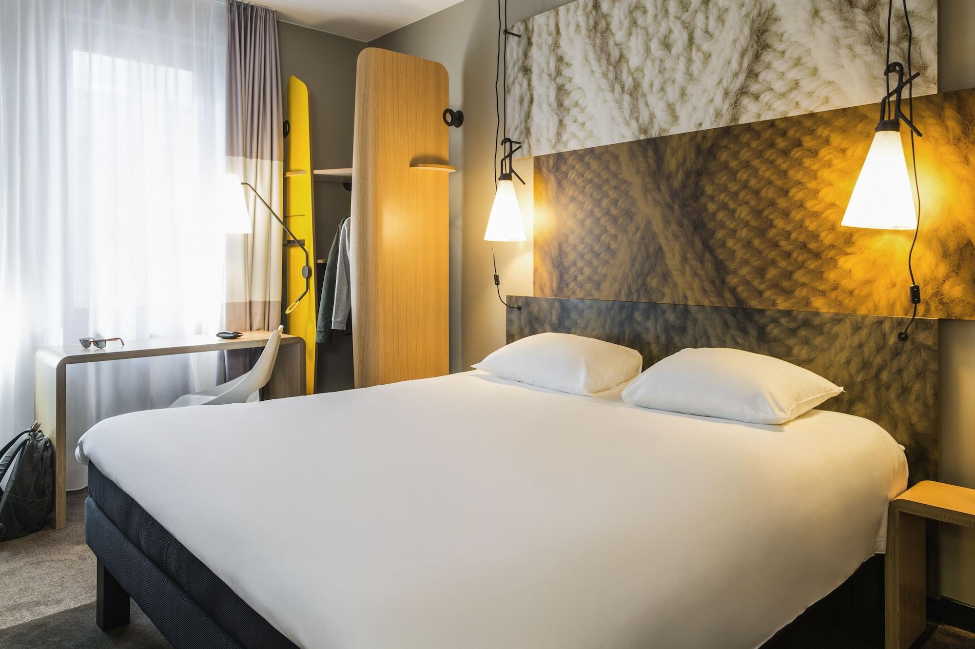 Отель Ibis Lyon Caluire Cite Internationale Экстерьер фото